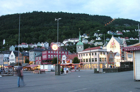 133_Bergen am Abend